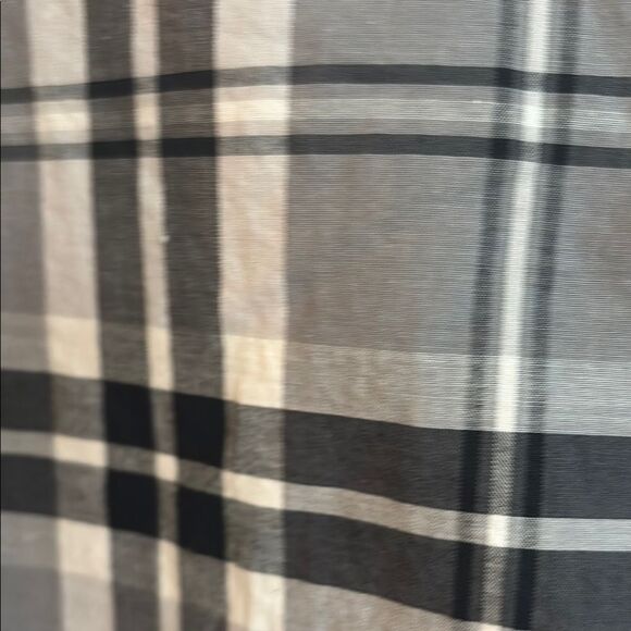 Banana Republic Black and Gray Casual Button Down Shirt - Picture 4 of 4